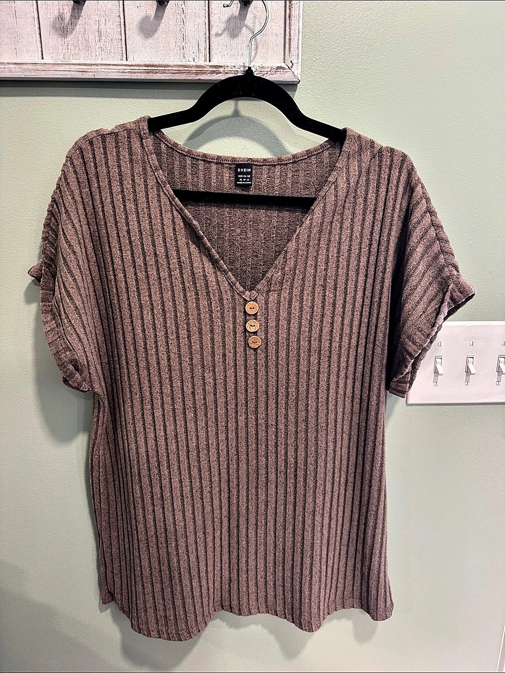 SHEIN Ribbed V-Neck Brown Size XL Like New